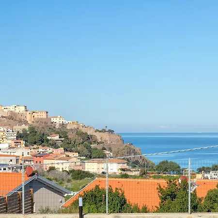 Sardinia Re - La Favola 5 公寓 *
